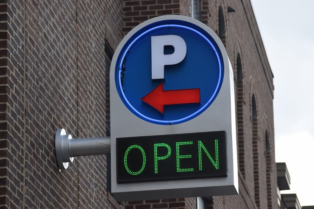 Hubbard Short North - Parking in Columbus, OH
