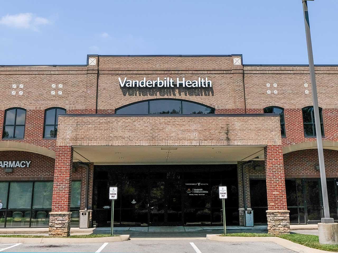 Vanderbilt Infectious Disease Clinic Clarksville - Doctor in Clarksville, TN